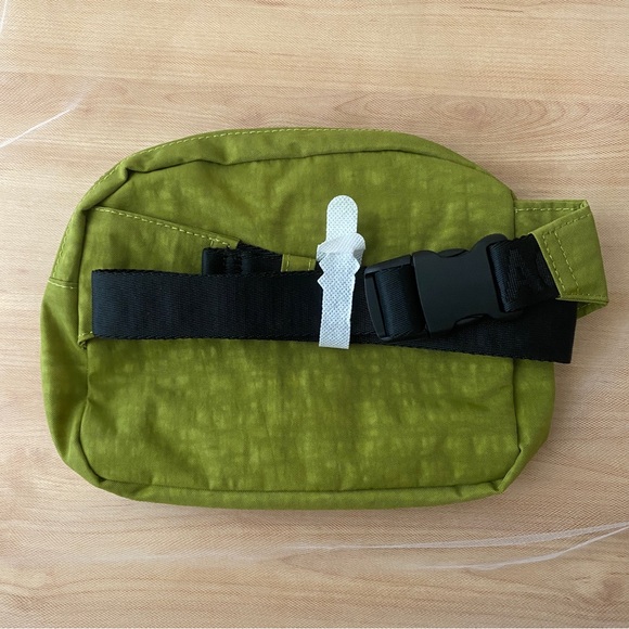 Baggu Fanny Pack - Avocado - Picture 4 of 5